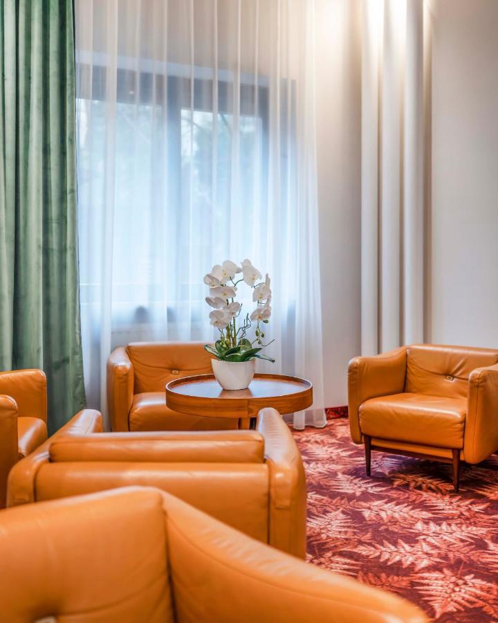 Hotel H12**** クラクフ エクステリア 写真