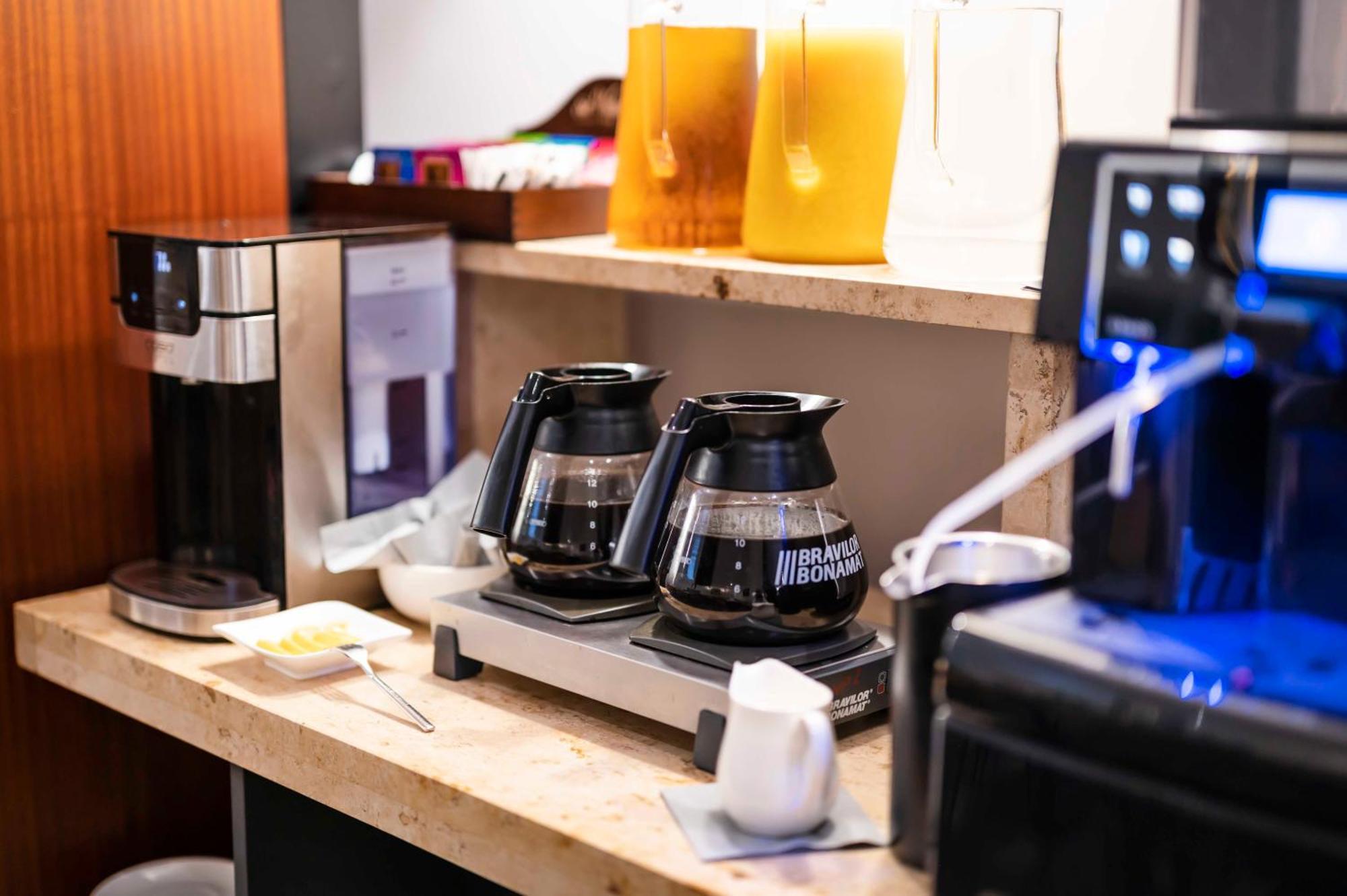 Hotel H12**** クラクフ エクステリア 写真